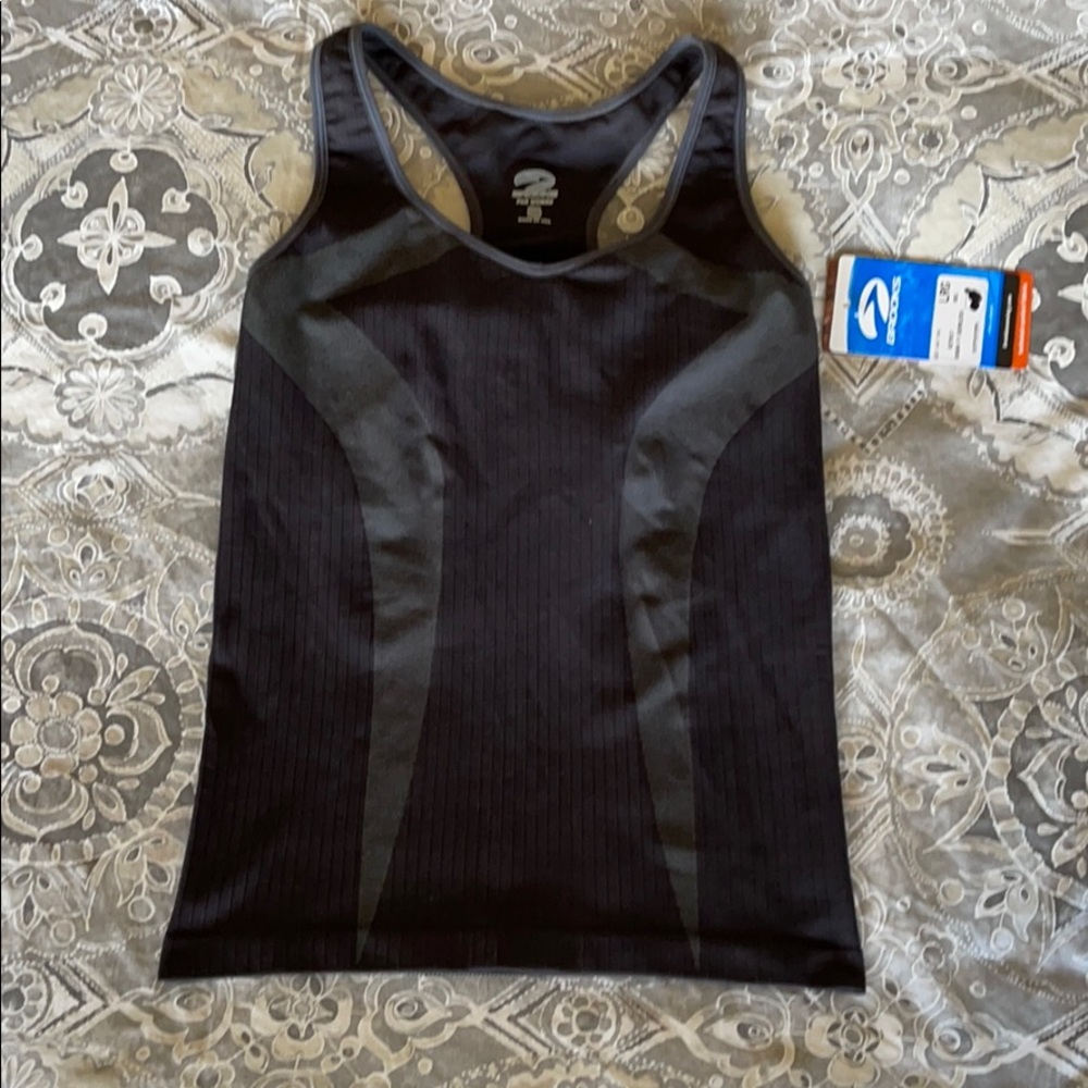 Brooks equilibrium tank NWT